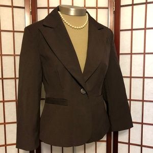 3/$18 CLOSET CLOSING NWOT BROWN CAREER BLAZER